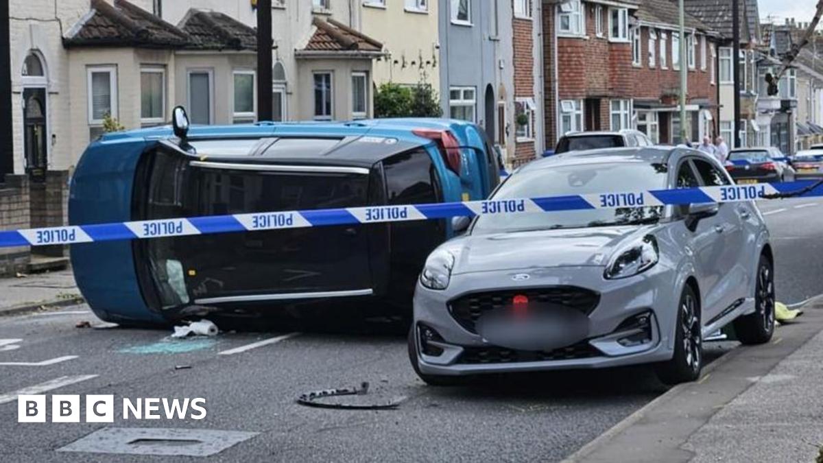 Person freed from overturned car after Lowestoft crash – BBC
